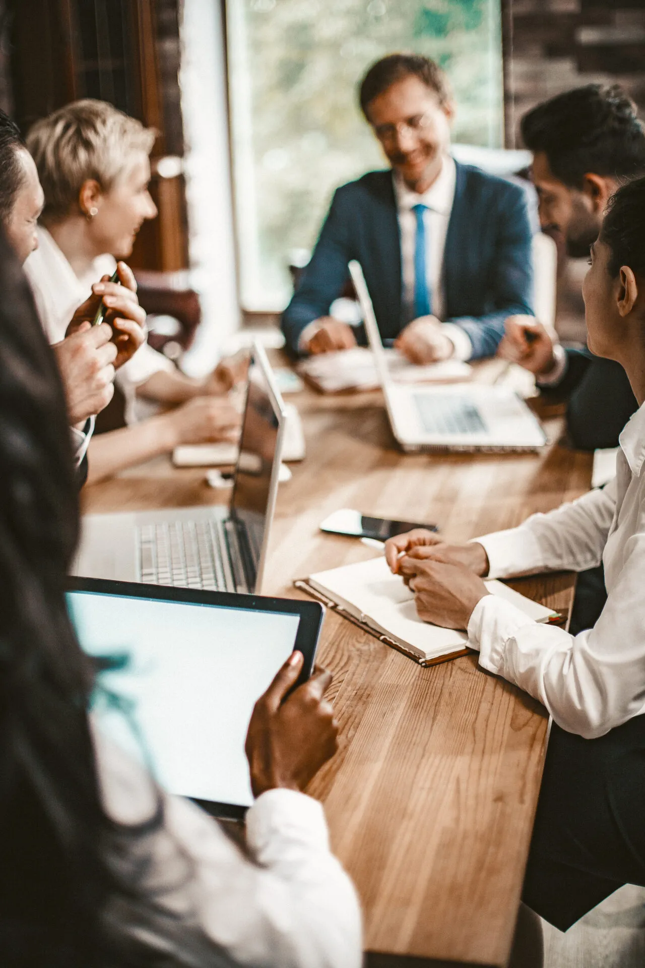 Business,Meeting,Of,Multi-ethnic,Office,Workers,,Selective,Focus,On,Caucasian